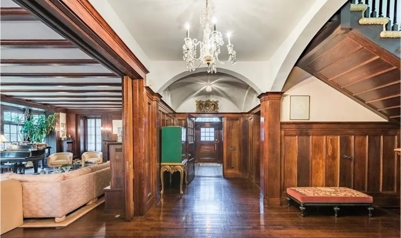 219 Blackstone Blvd, East Side of Prov, RI 02906