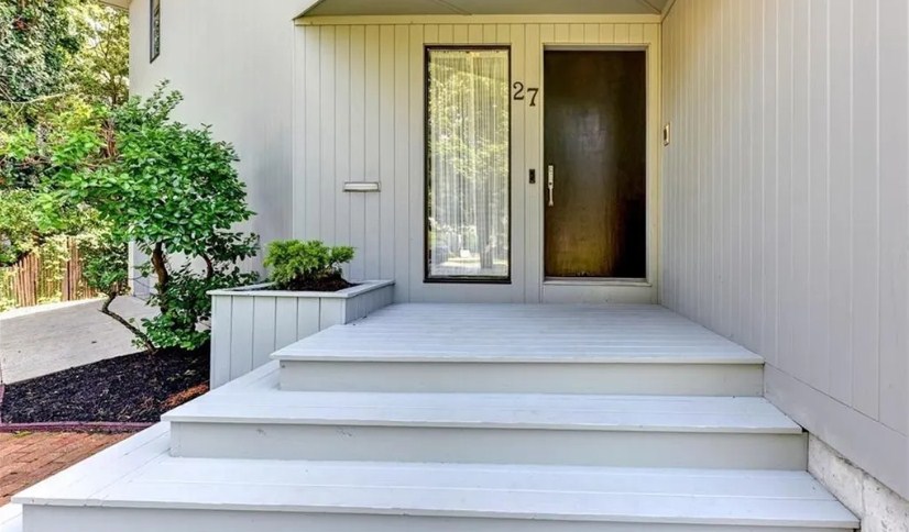 27 Loring Ave, East Side of Prov, RI 02906