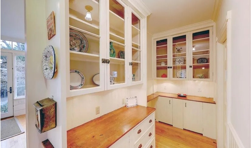 251 Olney St, East Side of Prov, RI 02906