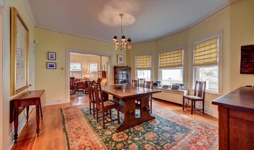 8 Rhode Island Ave, East Side of Prov, RI 02906
