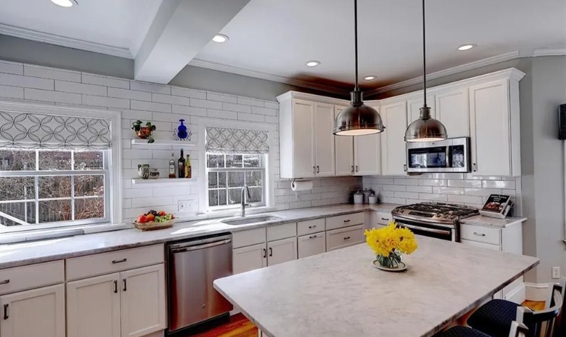 47 Adelphi Ave, East Side of Prov, RI 02906