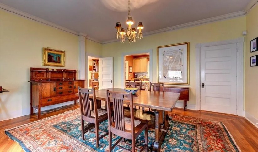 8 Rhode Island Ave, East Side of Prov, RI 02906