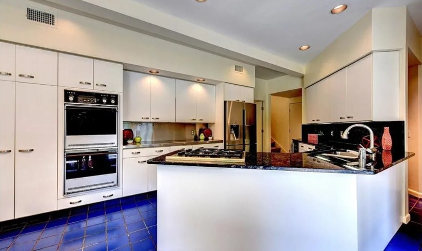 27 Loring Ave, East Side of Prov, RI 02906