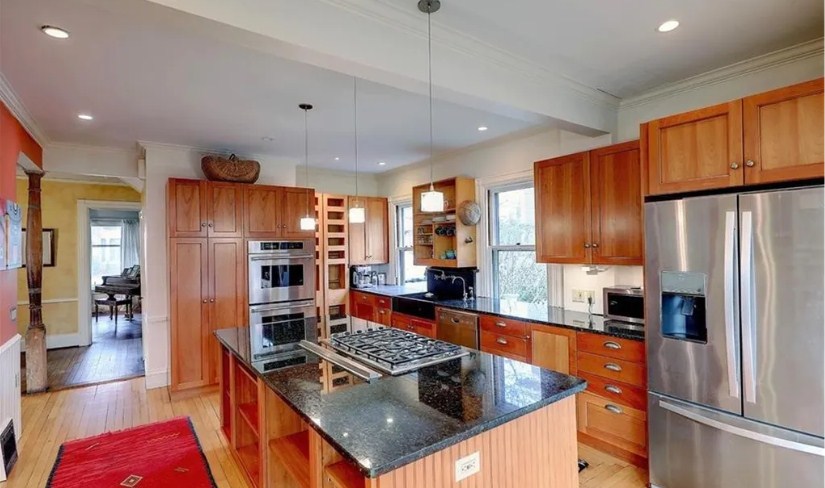 251 Olney St, East Side of Prov, RI 02906