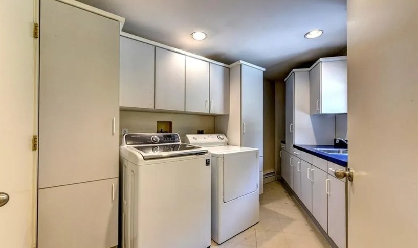 27 Loring Ave, East Side of Prov, RI 02906