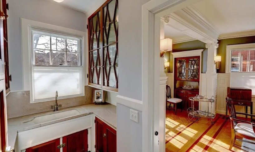 145 Meeting St, East Side of Prov, RI 02906