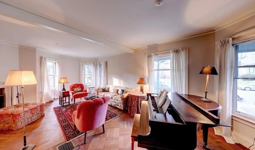 251 Olney St, East Side of Prov, RI 02906