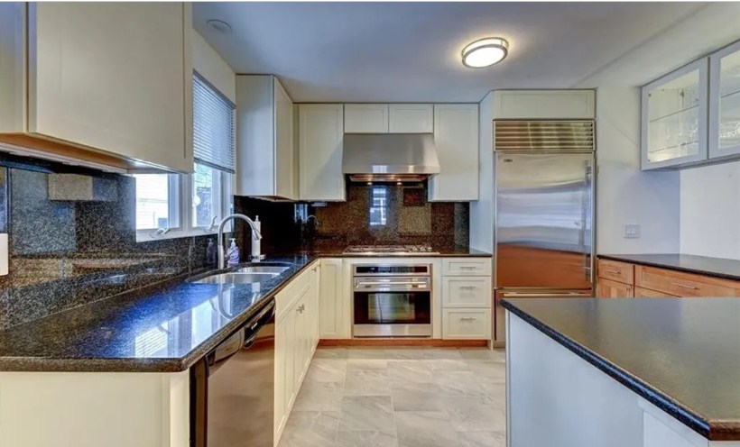 224 Doyle Ave, East Side of Prov, RI 02906