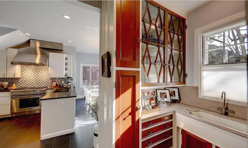 145 Meeting St, East Side of Prov, RI 02906