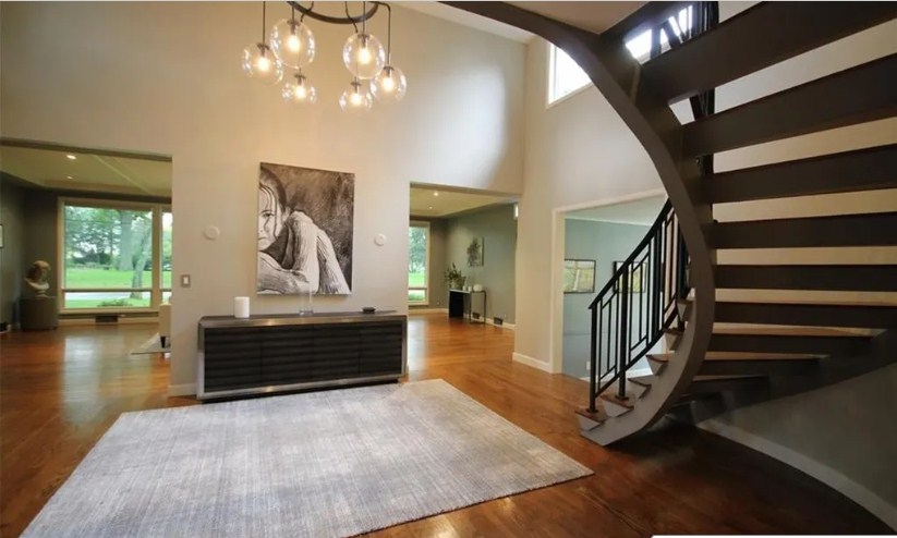 80 Clarendon Ave, East Side of Prov, RI 02906