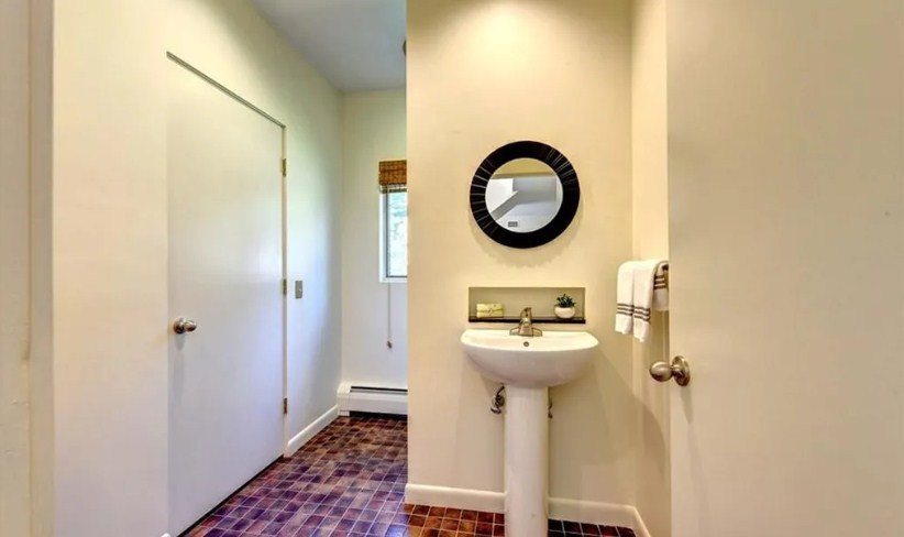 27 Loring Ave, East Side of Prov, RI 02906