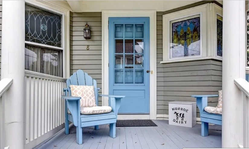 8 Rhode Island Ave, East Side of Prov, RI 02906