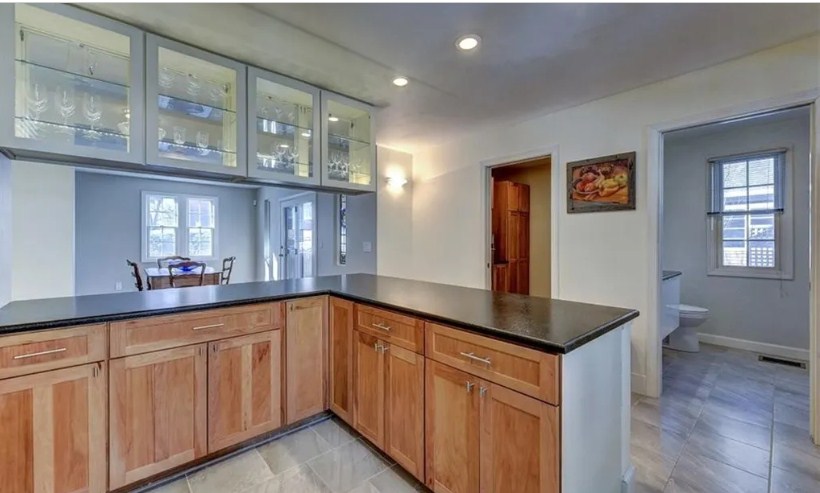 224 Doyle Ave, East Side of Prov, RI 02906