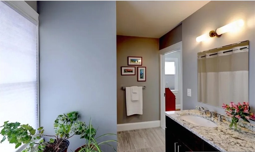 47 Adelphi Ave, East Side of Prov, RI 02906