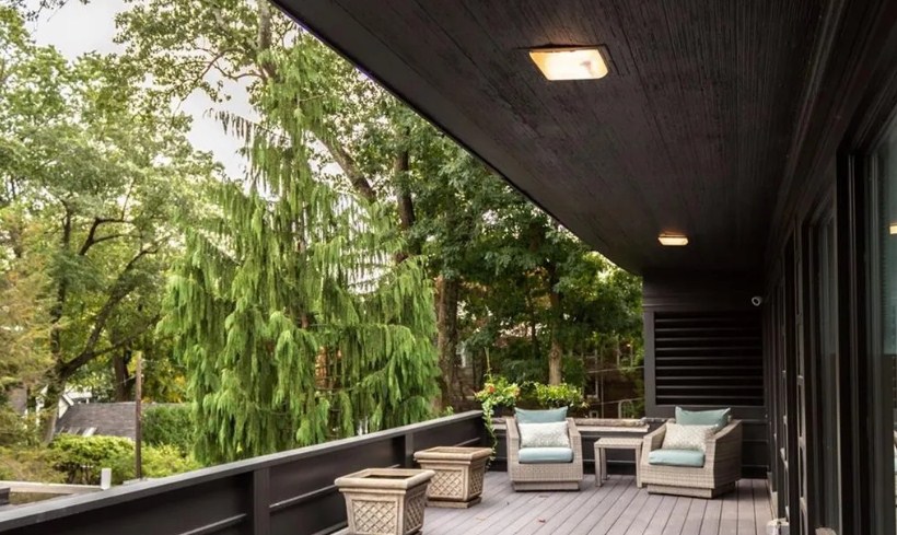 80 Clarendon Ave, East Side of Prov, RI 02906