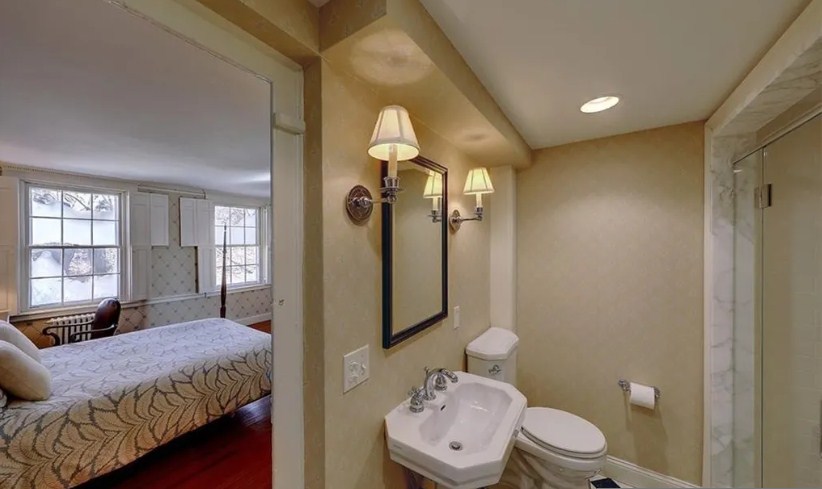 21 George St, East Side of Prov, RI 02906