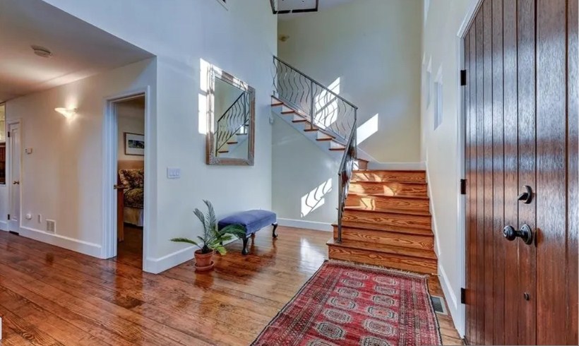 224 Doyle Ave, East Side of Prov, RI 02906