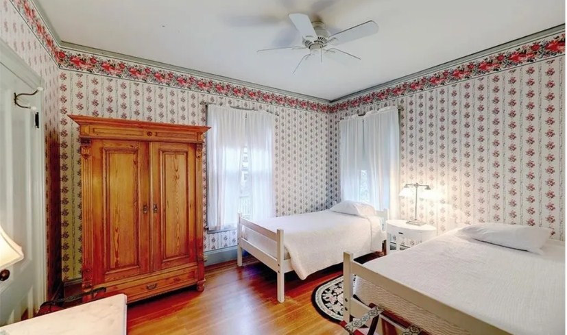 251 Olney St, East Side of Prov, RI 02906