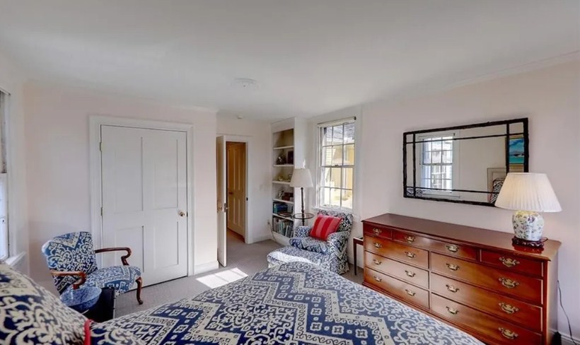 21 George St, East Side of Prov, RI 02906