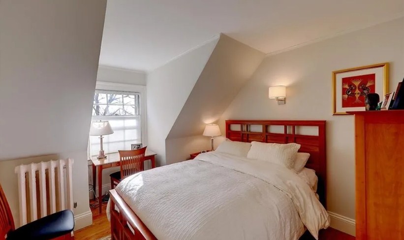 145 Meeting St, East Side of Prov, RI 02906