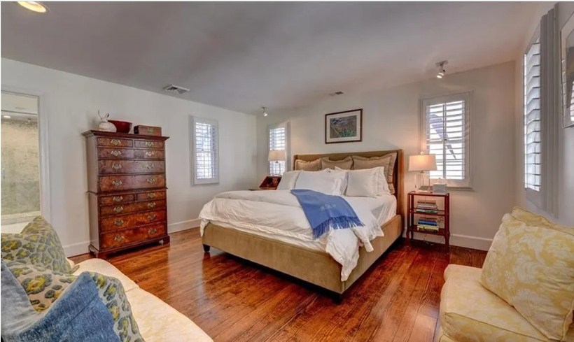 224 Doyle Ave, East Side of Prov, RI 02906