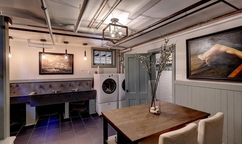 145 Meeting St, East Side of Prov, RI 02906