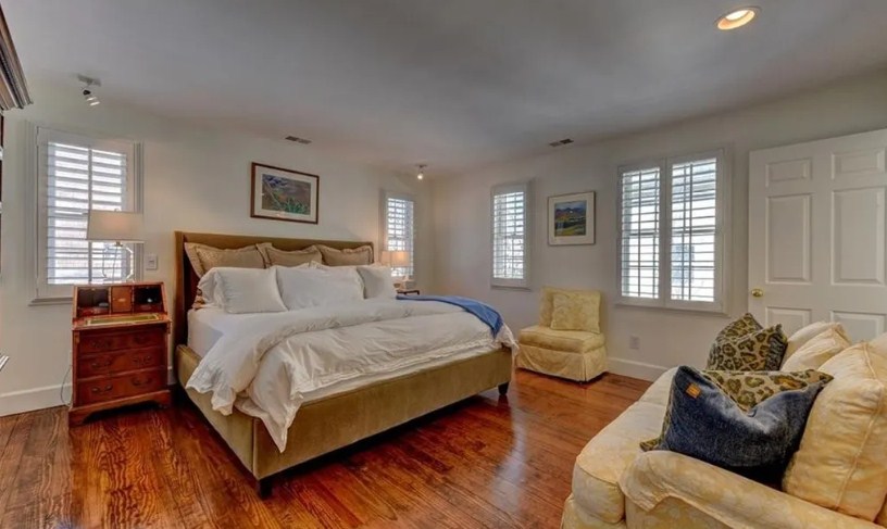 224 Doyle Ave, East Side of Prov, RI 02906