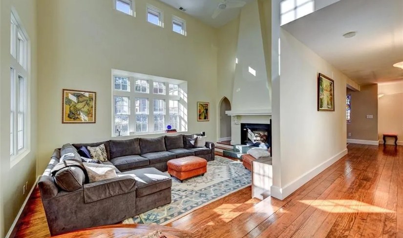 224 Doyle Ave, East Side of Prov, RI 02906