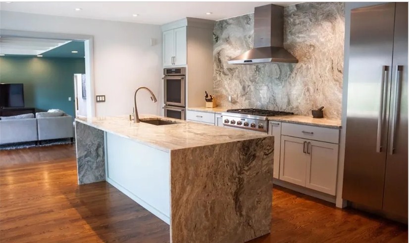 80 Clarendon Ave, East Side of Prov, RI 02906