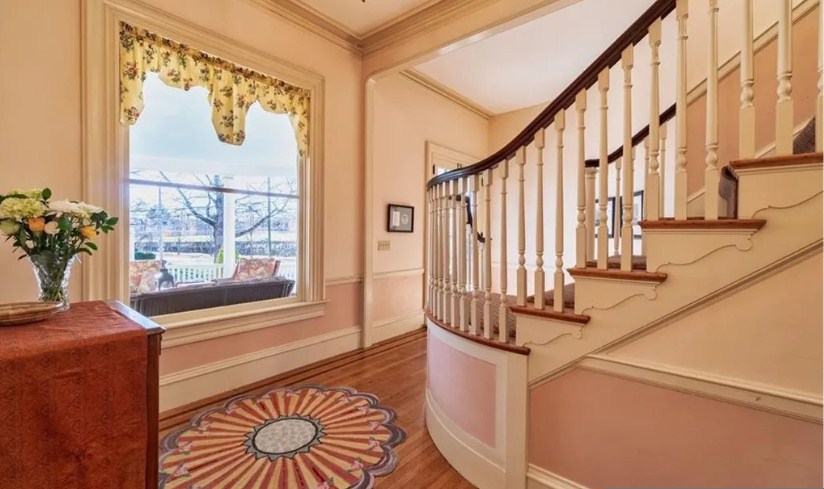 41 Arlington Ave, East Side of Prov, RI 02906
