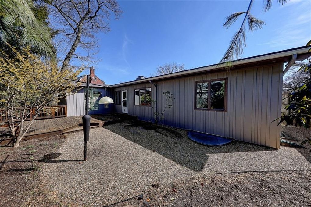 230 Laurel Ave, East Side of Prov, RI 02906