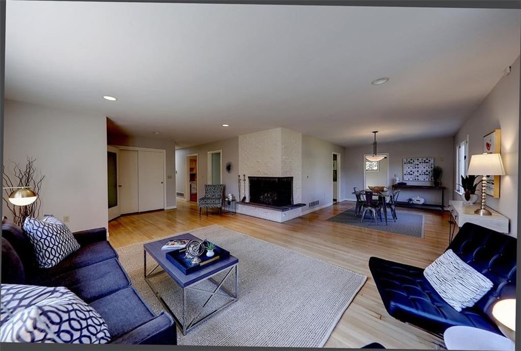 230 Laurel Ave, East Side of Prov, RI 02906