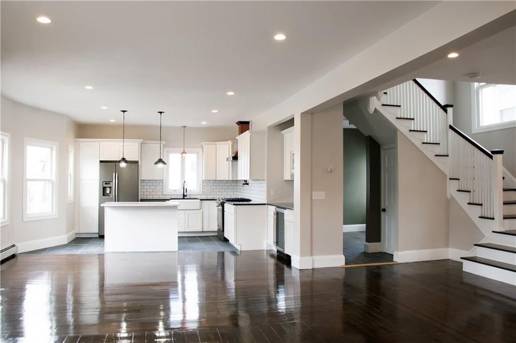 424 Hope St, Providence, RI 02906