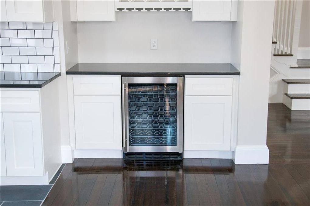 424 Hope St, Providence, RI 02906