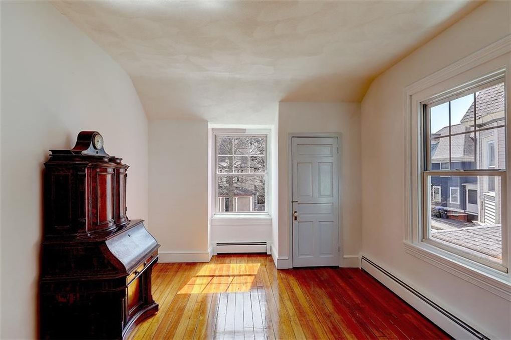 24 Adelphi Ave, East Side of Prov, RI 02906