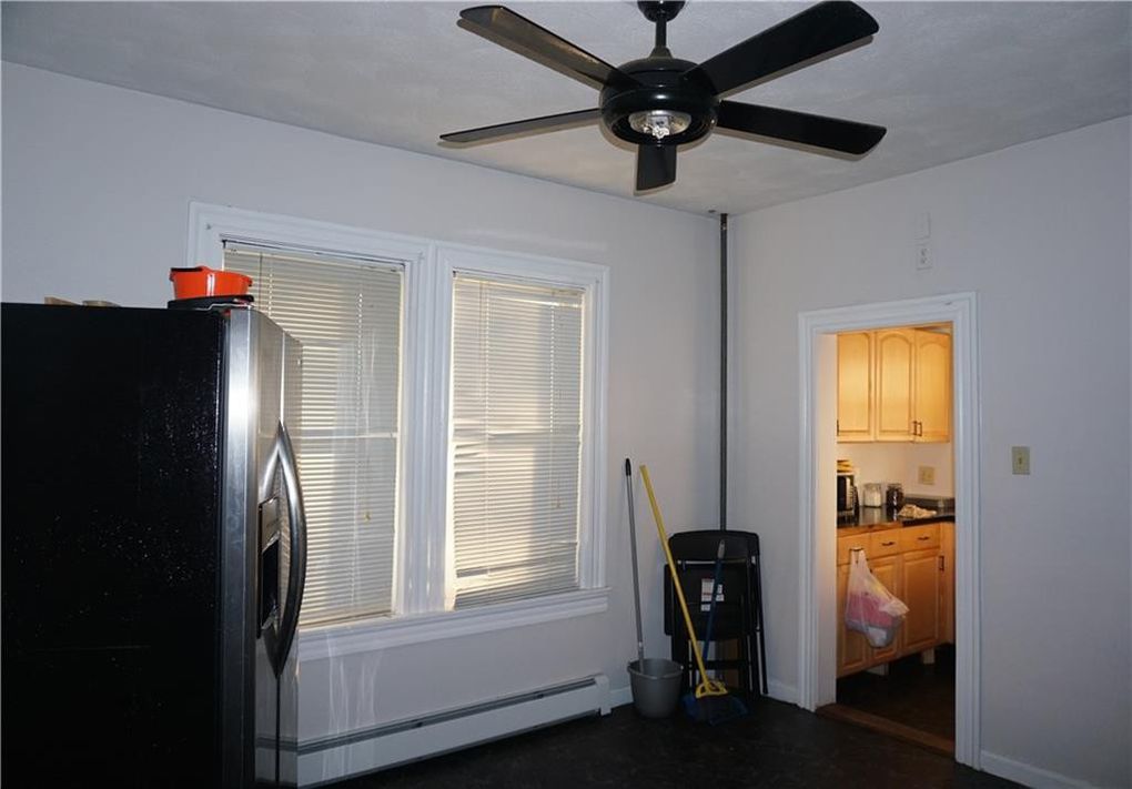 17 Evergreen St, Providence, RI 02906