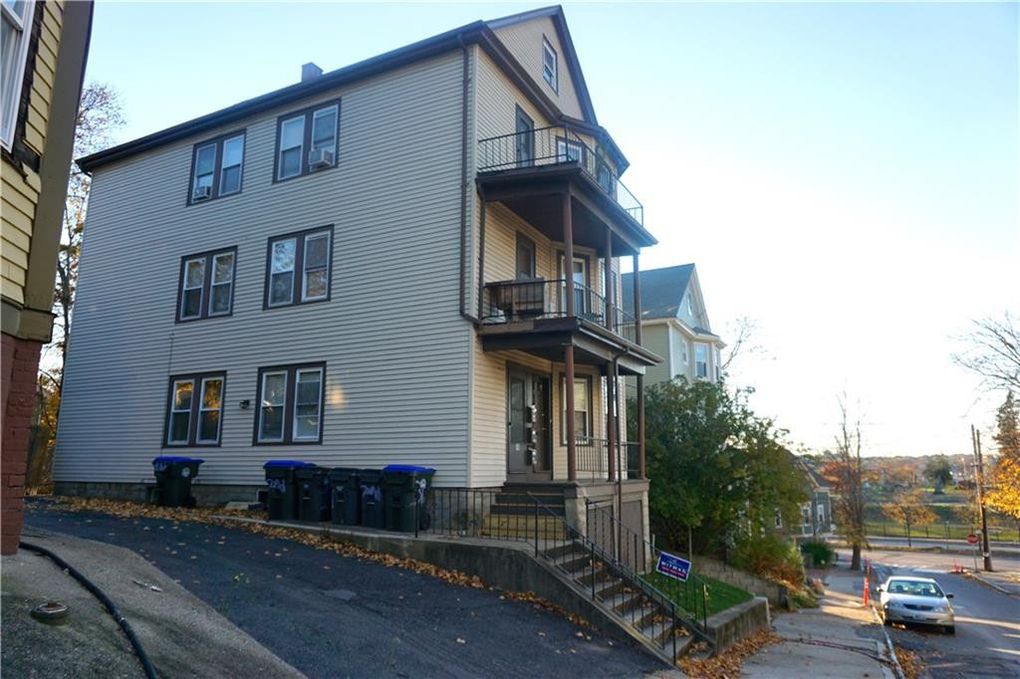 17 Evergreen St, Providence, RI 02906