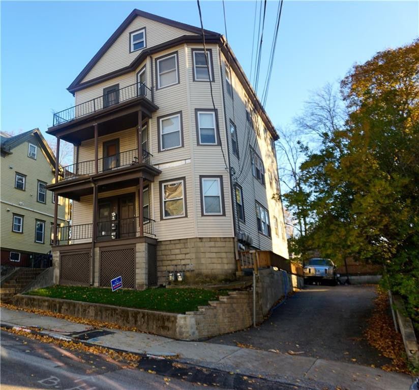 17 Evergreen St, Providence, RI 02906