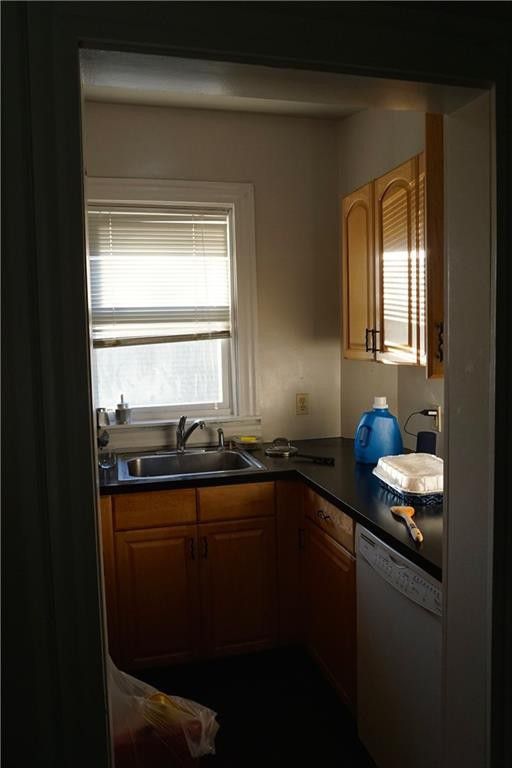 17 Evergreen St, Providence, RI 02906