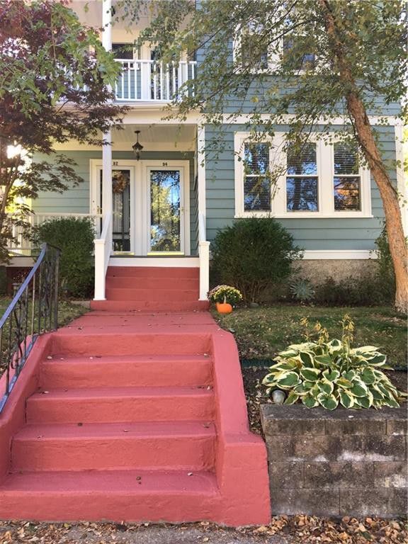 92 Colonial Rd, Providence, RI 02906