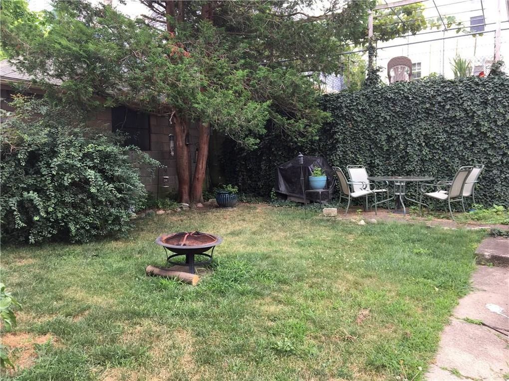 92 Colonial Rd, Providence, RI 02906